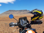 Lost Espandrillo mit Touratech-Aventuro in der Karoo Suedafrikas